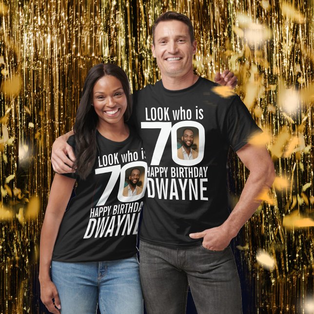 Camiseta 70 de aniversário, olhar preto branco com 70 fotos (Criador carregado)