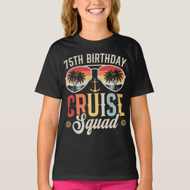 Camiseta 75º aniversário da Cruise Squad Family Matching Gi (Frente)
