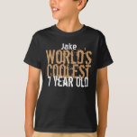 Camiseta 7 Birthday Gift World's Fresco de 7 anos V14<br><div class="desc">Tem uma criança especial de sete anos em sua vida?   Então que tal esta camisa mais legal do mundo de 7 anos,  com um lugar para adicionar um nome?  Todo texto é personalizável,  portanto você pode mudar o Coolest ou o ano para qualquer coisa que ajustado. Bonita!</div>