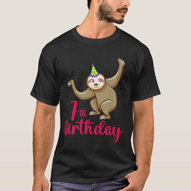 Camiseta 7 de Aniversário Engraçado Lama Pensada Com 7 Anos (Frente)