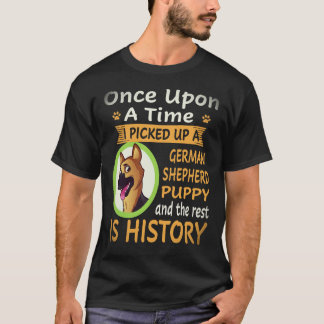 Camiseta 7 Era Uma Vez Eu Peguei Um Pastor Alemão P