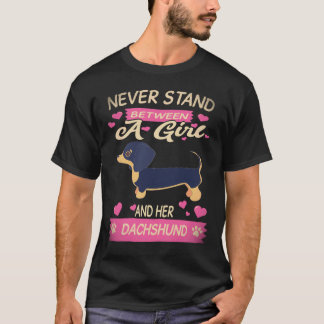 Camiseta 7 Nunca Fique Entre Uma Garota E Seu Dachshund