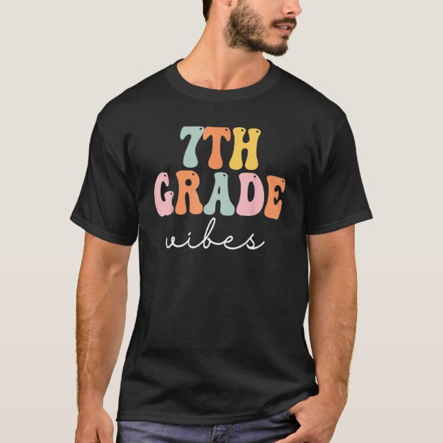Camiseta 7th Grade Vibes Retro Groovy Women Happy First Day (Frente)