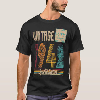 Camiseta 81º Aniversário Cassete Vintage 1942