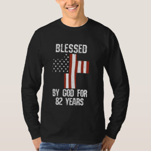 Camiseta 82º Aniversário Mulher abençoada por Deus por 82 a