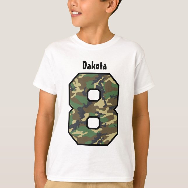 Camiseta 8o Menino Camo do aniversário um nome feito sob (Frente)