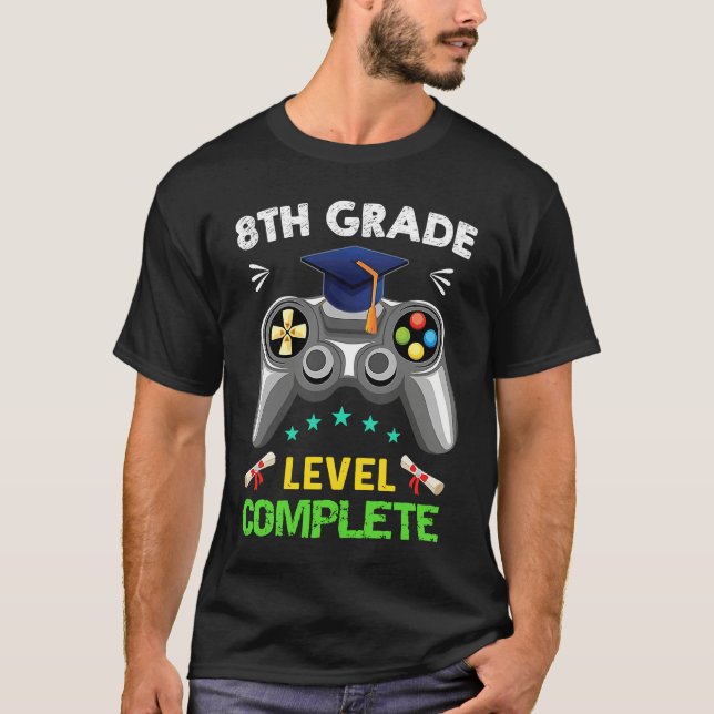 Camiseta 8th Grade Graduation Level Complete Gamer 2022 (Frente)