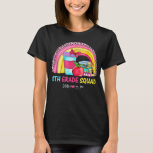 Camiseta 8th Grade Squad Teacher Leopard Rainbow Back To Sc