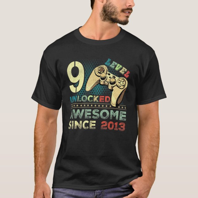 Camiseta 9º aniversário Nível 9 Desbloqueado Incrível 2013  (Frente)