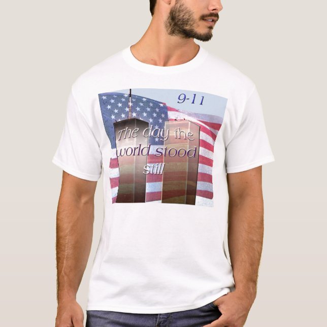 Camiseta 9-11 o dia o mundo estêve o shi imóvel do (Frente)
