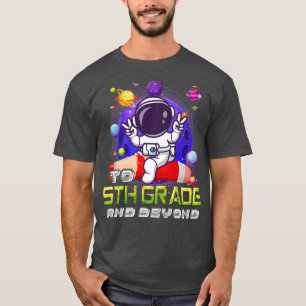Camiseta À 5 Grau E Além Do Astronauta De Volta À Escola B