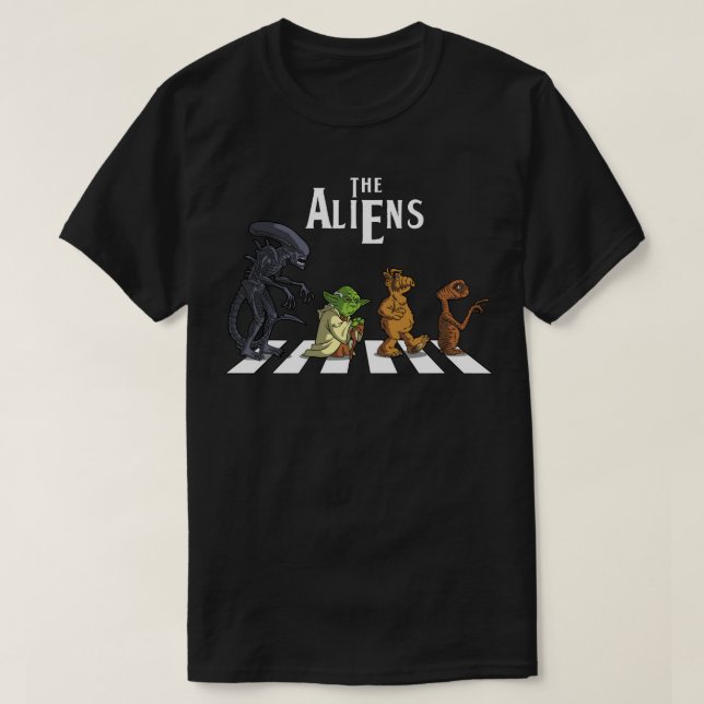 Camiseta A Alienígena Abbey Road Parody Essentials T Shirt (Frente do Design)