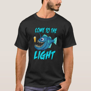 Camiseta A Armadilha De Peixes-Vampiros Vem À Luz