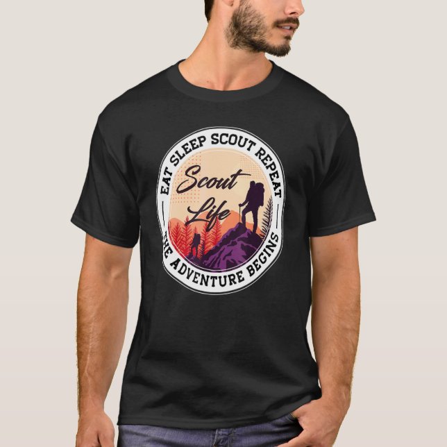 Camiseta A Aventura Começa A Comer Sleep Scout Repeat Sc (Frente)