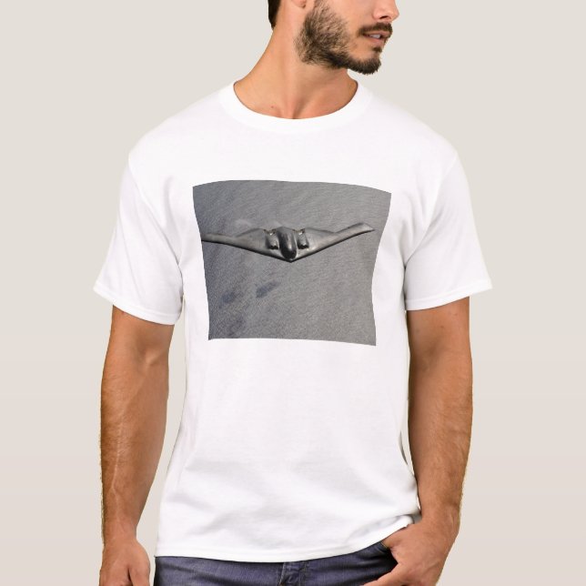 Camiseta A B-2 Espírito voa sobre o Oceano Pacífico (Frente)
