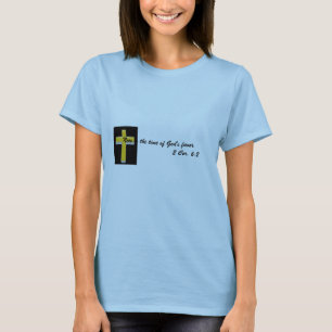Camiseta A Bíblia de Deus Verse/ Cross Women's T-shirt