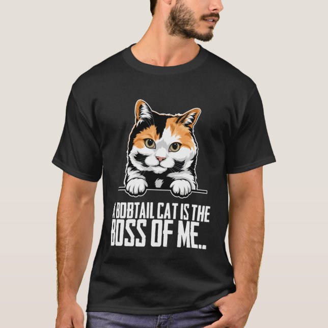 Camiseta A bobtail cat is the boss of me (Frente)