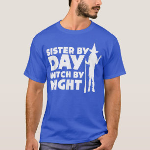 Camiseta A Bruxa Do Dia Da Noite Por Truque De Festa De Hal
