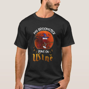 Camiseta A Bruxa Minha Vassoura Vai No Vinho De Halloween