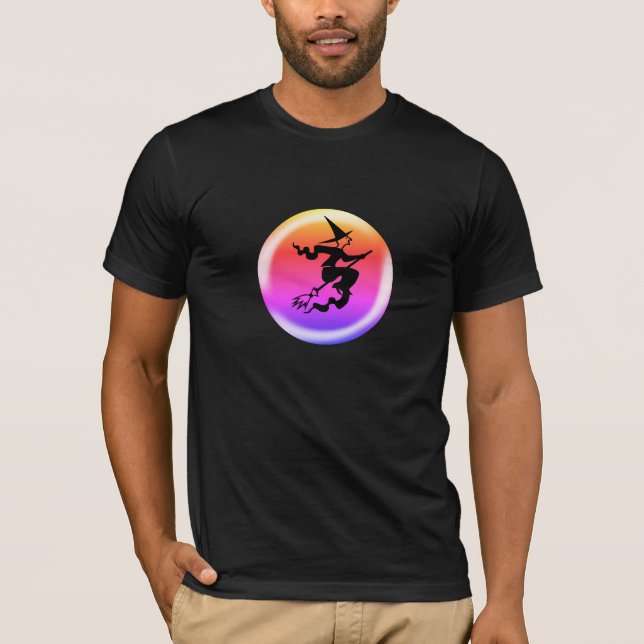 Camiseta A bruxa voadora de Halloween assusta fantasia engr (Frente)