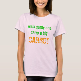 Camiseta A caminhada macia e leva uma grande, CENOURA -
