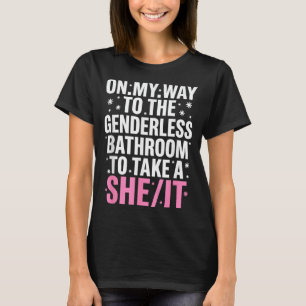 Camiseta A Caminho Do Banheiro Sem Gênero Para Tirar Uma Sh