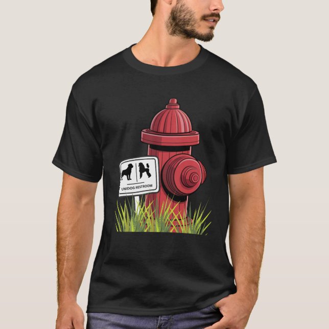 CAMISETA A CARTOON FIRE HYDRANT WITH SIGN: UNIDOG RESTROOM (Frente)