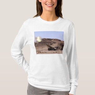 Camiseta A chama e o fumo emergem do focinho