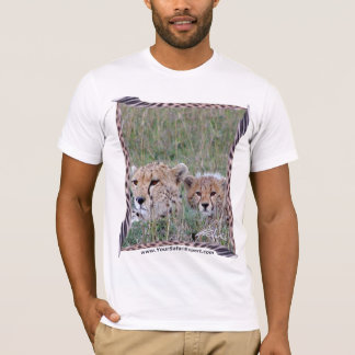 Camiseta A chita & Cub na grama com chita atam o quadro