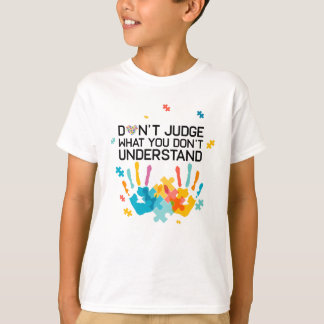 Camiseta A consciência do autismo não julga o pai do