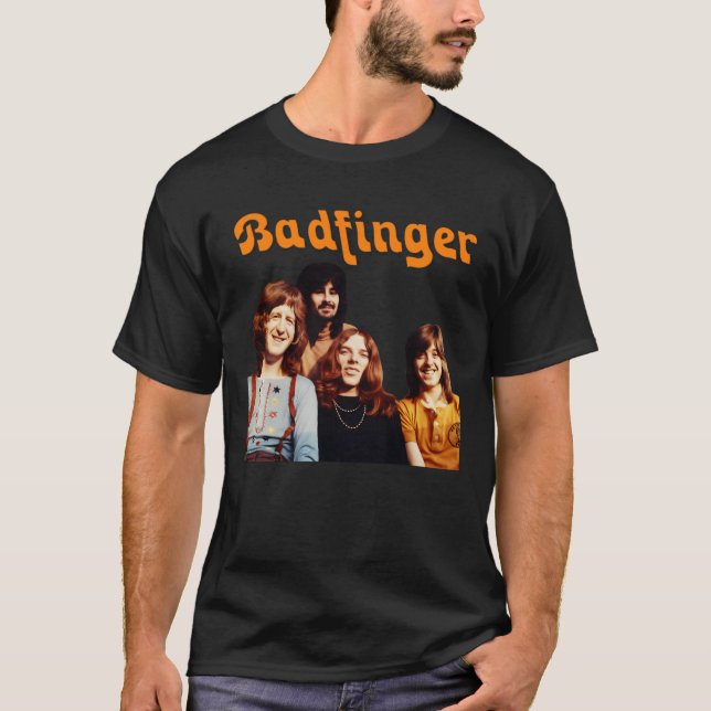 Camiseta A Cor Do Badfinger! Adesivo (Frente)
