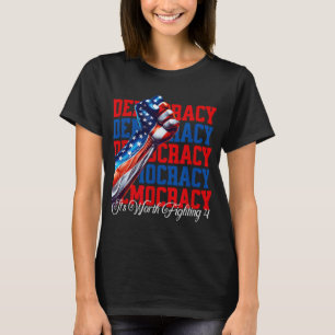 Camiseta A Democracia Anti-Trump Merece Luta 4