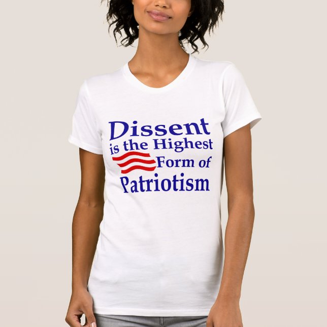 Camiseta A dissidência é a forma mais alta de (Frente)
