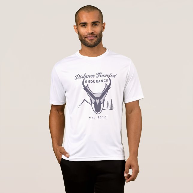 Camiseta A distância viajou T da tecnologia dos homens da (Frente Completa)
