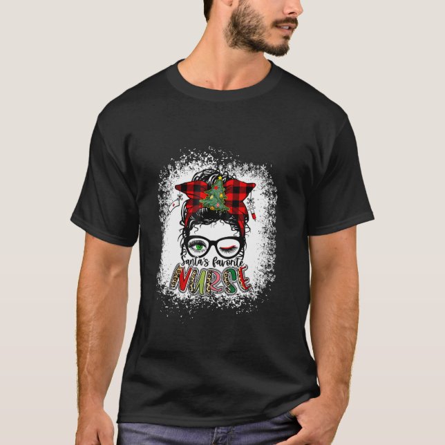 Camiseta A enfermeira favorita de papais noeis natalina mãe (Frente)