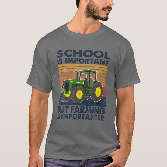 Camiseta A Escola É Importante Mas A Agricultura É Importan (Frente)