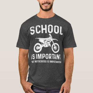 Camiseta A Escola É Importante, Mas A Autocruz É Importante