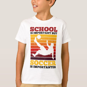 Camiseta A Escola É Importante Mas O Futebol É Importante