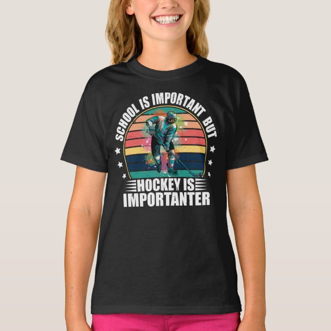 Camiseta A Escola É Importante Mas O Hóquei É Importante (Frente)