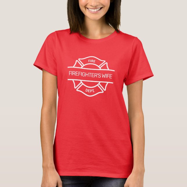 Camiseta A Esposa do Bombeiro Vermelho   (Frente)