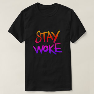 Camiseta A estada acordou o t-shirt