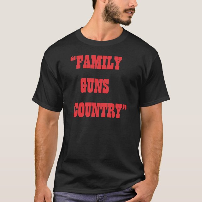 Camiseta A FAMÍLIA ATIRA no PAÍS BLK.png (Frente)