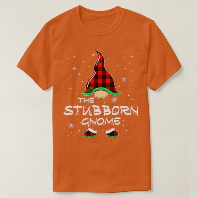 Camiseta A Família C de Xadrezes Búfalos de Gnomo Stubborn (Frente do Design)