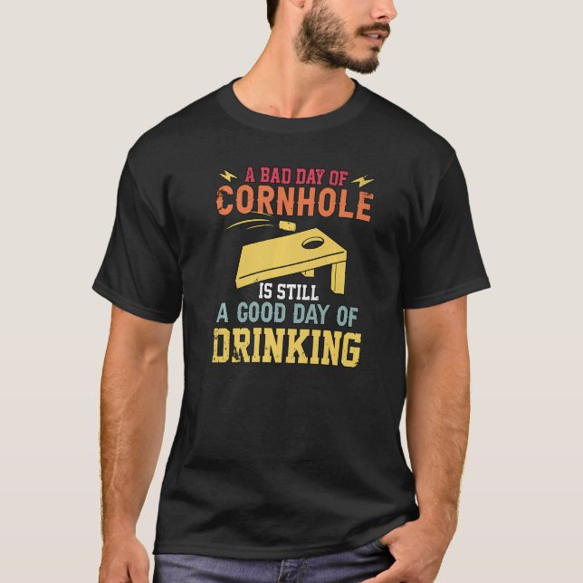 Camiseta A Fazenda Pickleball Cornhole Bonfire Persongando  (Frente)
