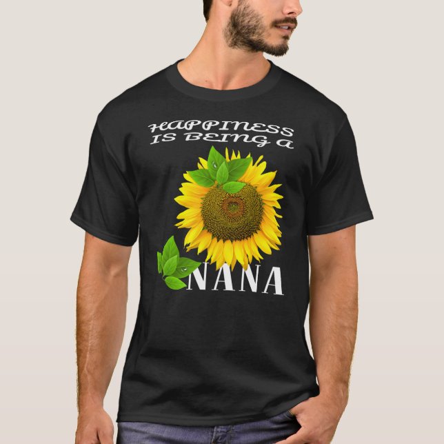 Camiseta A Felicidade Dos Miúdos Está Sendo Um Lover De Nan (Frente)