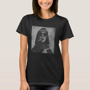 Camiseta A freira quente fuma cigarro, freira rebelde