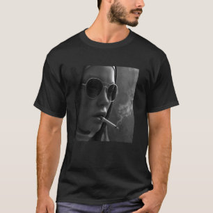 Camiseta A freira quente fuma cigarro, sem rebeldes