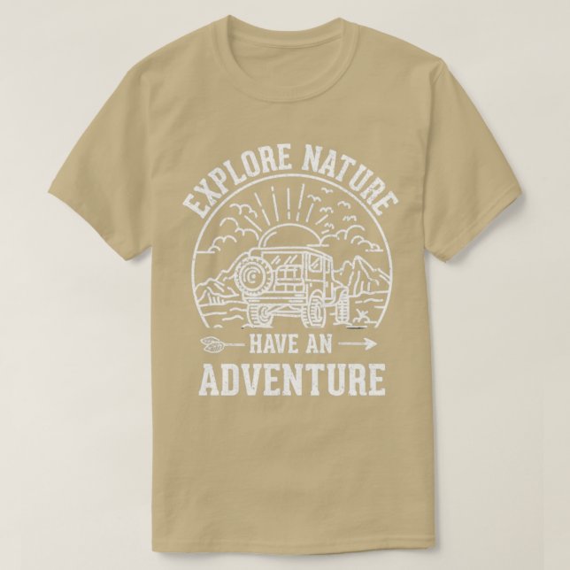 Camiseta A Funny Explorar Natureza Tem Uma Aventura Retro F (Frente do Design)