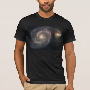 Camiseta A Galáxia do Redemoinho M51 & Companhia no Espaço