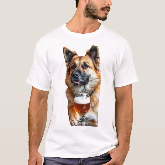 Camiseta a German Shepherd drinking a beer (Frente)